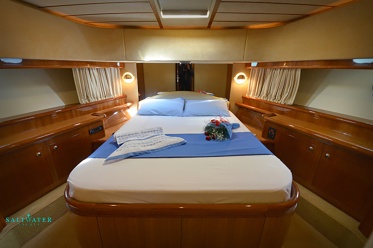 Ferretti_68_for_charter_saltwater_yachts_saltwateryachts