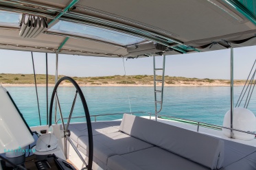 Lagoon_520_Serenity_Saltwater_Yachts